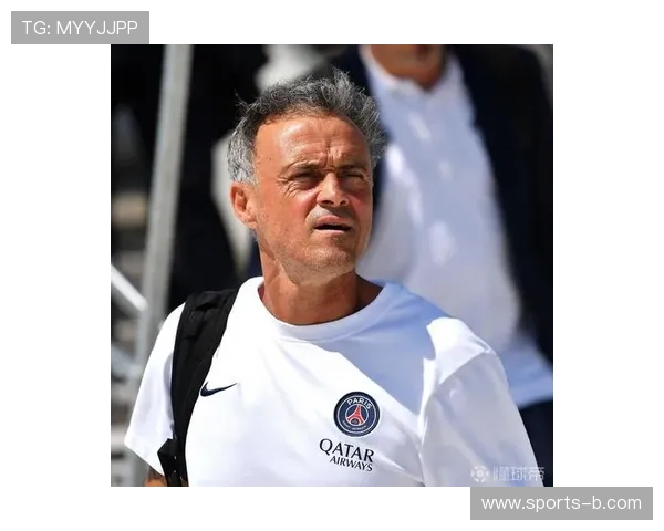 恩里克谈门将位置竞争：萨福诺夫是否一直首发取决于状态